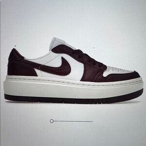 Nike Women’s Air Jordan 1 Elevate Low Dunks - Size 8